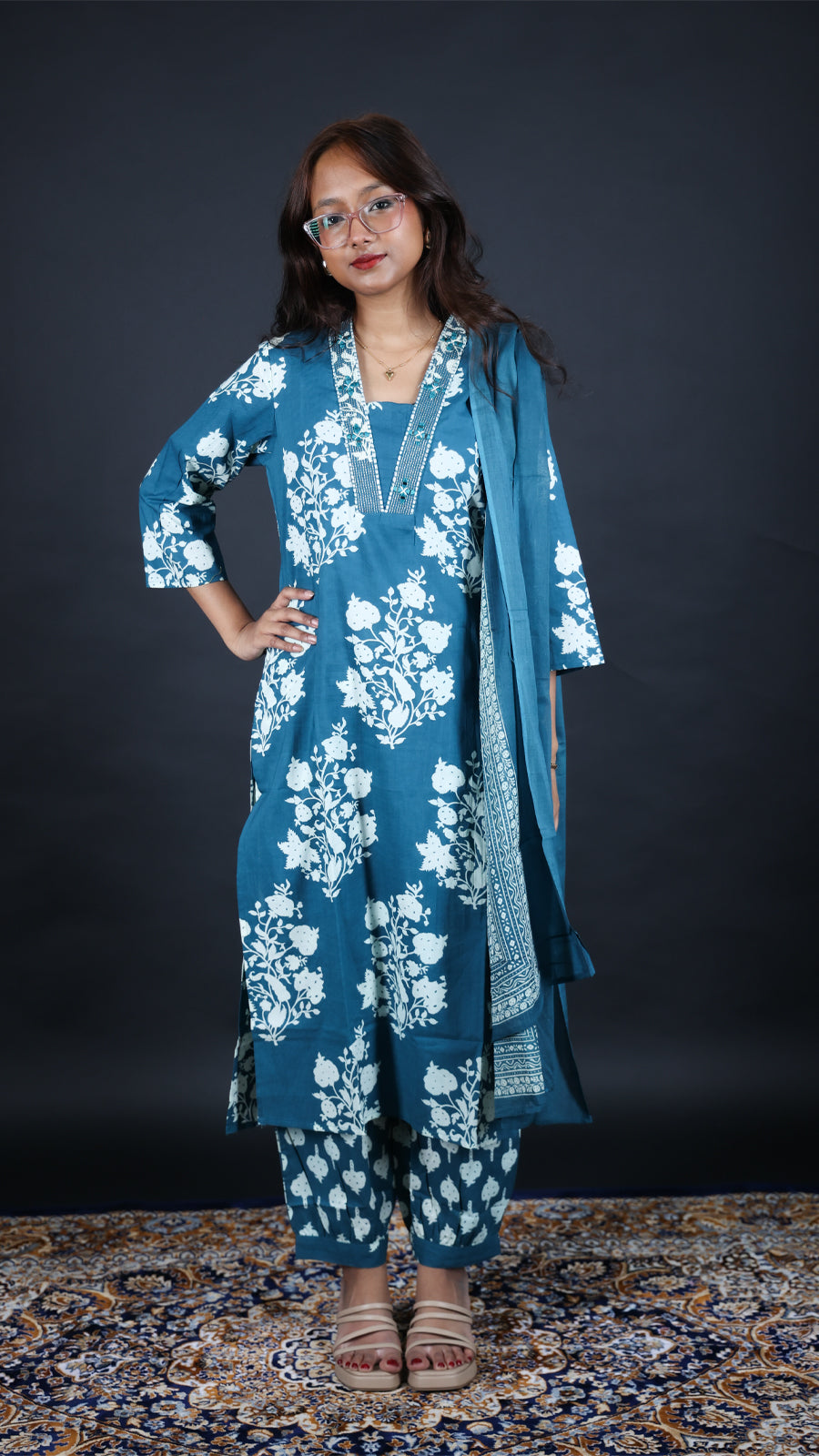 Aakash Ganga 3-Piece Kurti Set