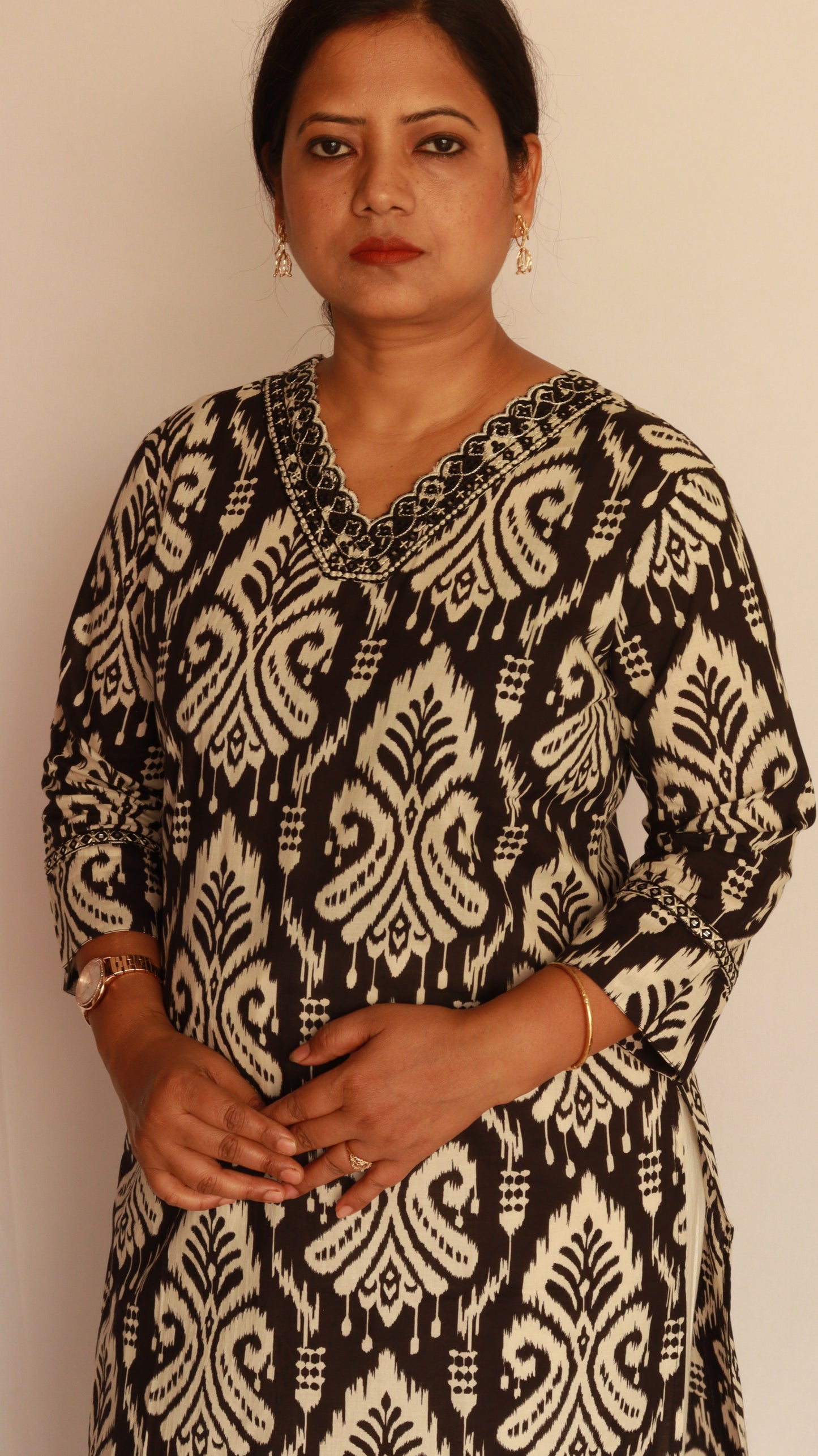 Kaali Chandni Kurti