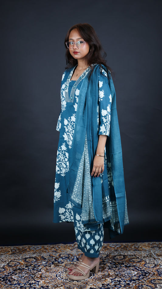 Aakash Ganga 3-Piece Kurti Set