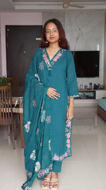 Zaria 3-Piece Kurti set